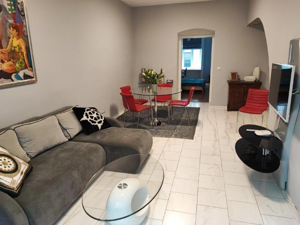 Central Vienna Apartment With Unique 40M2 City Garden & Self Check In 외부 사진