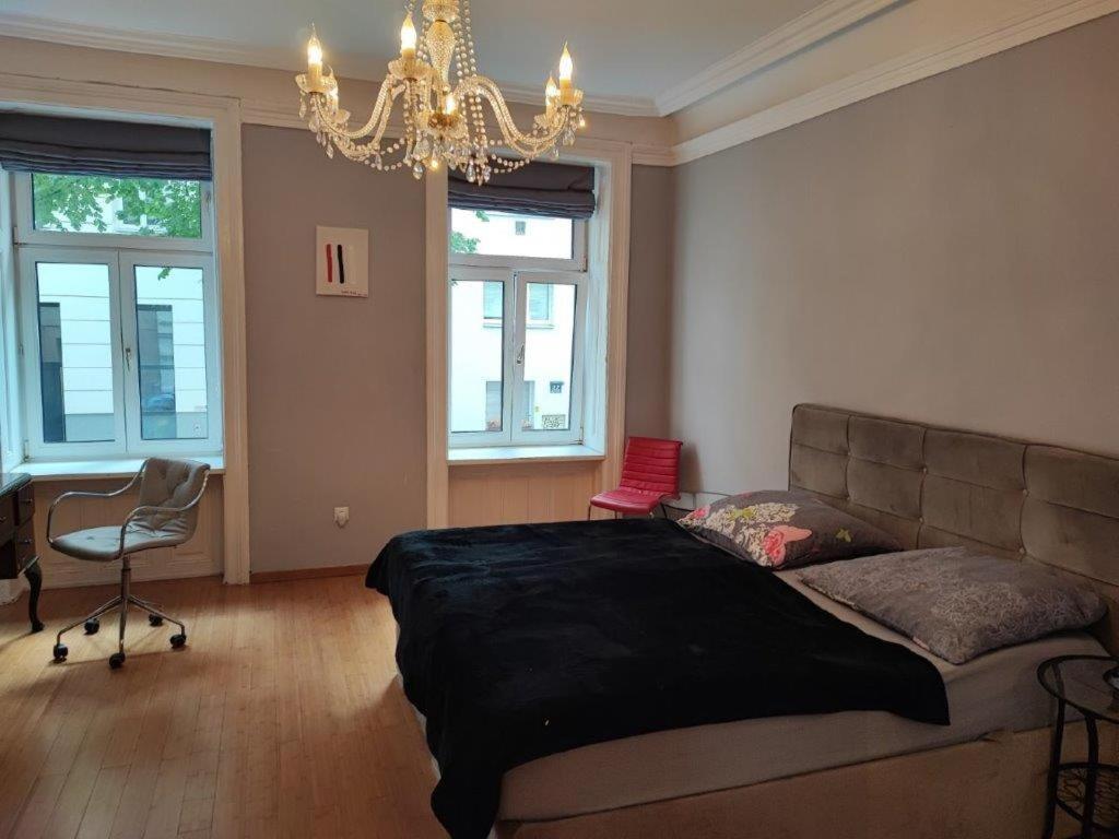 Central Vienna Apartment With Unique 40M2 City Garden & Self Check In 외부 사진