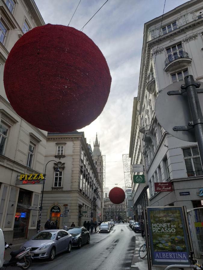 Central Vienna Apartment With Unique 40M2 City Garden & Self Check In 외부 사진